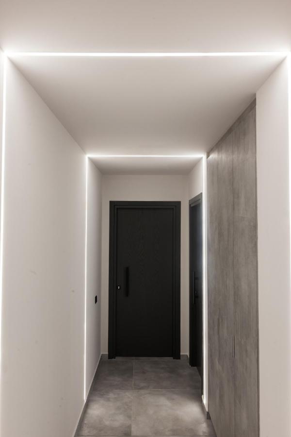 12 Reasons Why Metaxourgeio Apart otel Atina Dış mekan fotoğraf