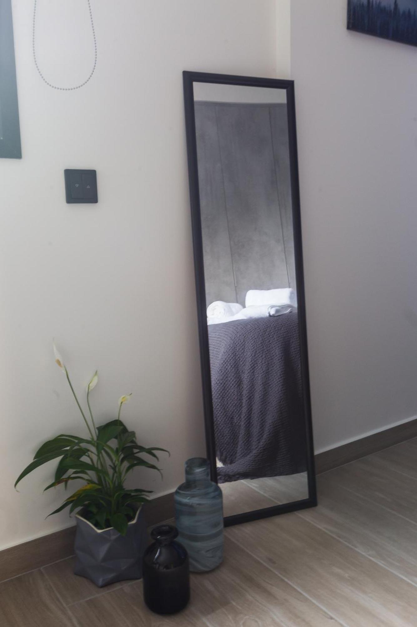 12 Reasons Why Metaxourgeio Apart otel Atina Dış mekan fotoğraf